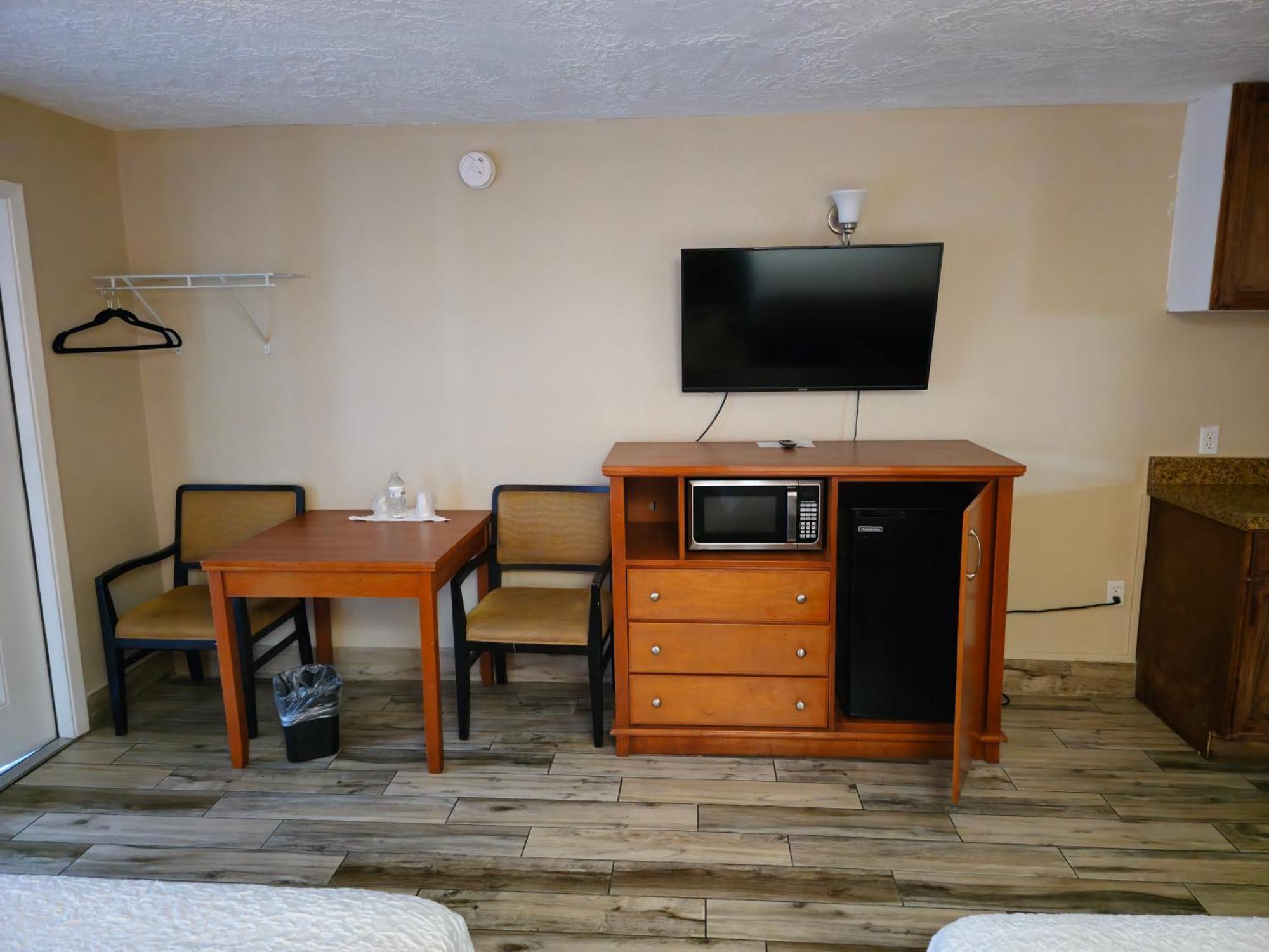 Three Oaks Motel - Тайтусвилл Номер фото
